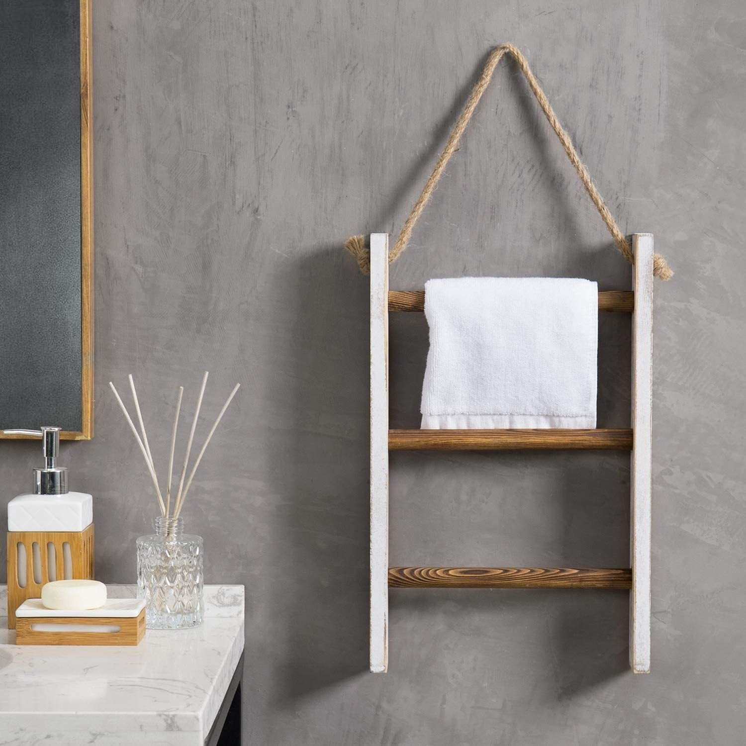 Étagère À Serviettes En Bois – Style Moderniste Épuré