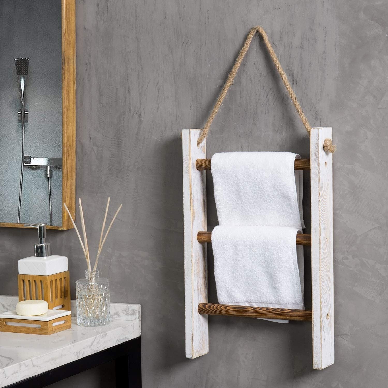 Étagère À Serviettes En Bois – Style Moderniste Épuré